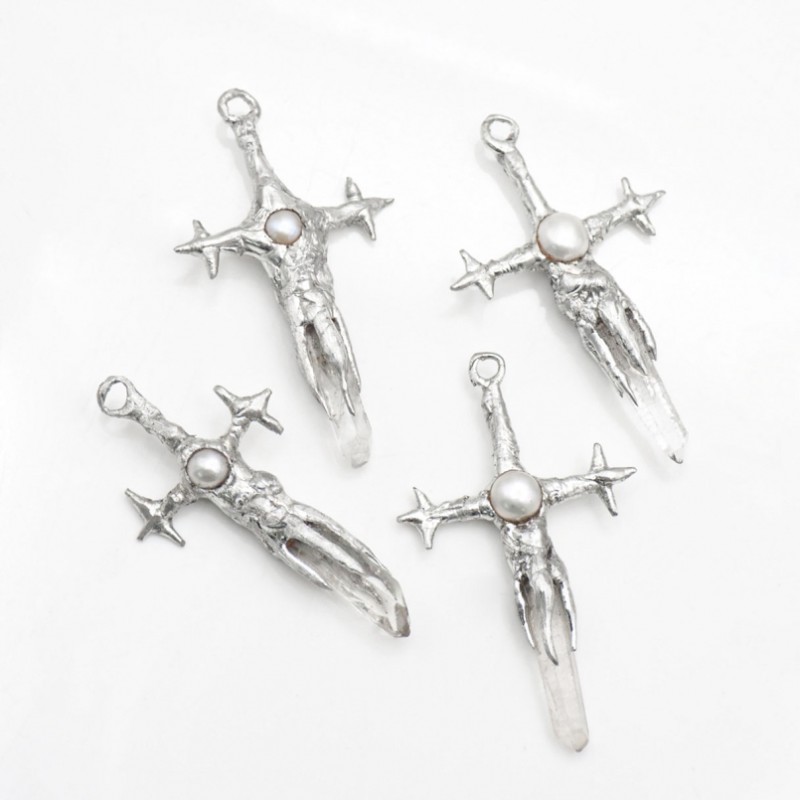 Organic Claws Bubble Claw Crisscross Thorns Spiky Plant Freshwater Pearls Pendant