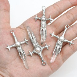 Organic Claws Bubble Claw Crisscross Thorns Spiky Plant Freshwater Pearls Pendant
